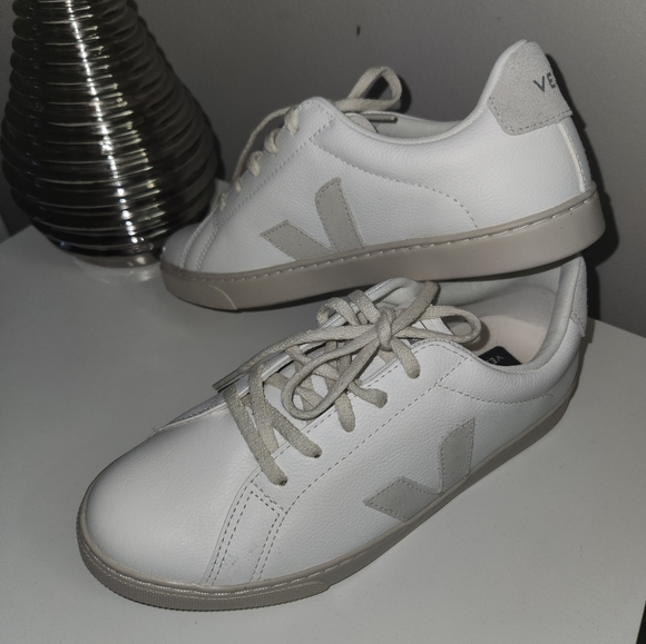 Veja Campo Sneaker - Picture 5 of 6